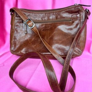Criale leather women’s shoulder bag